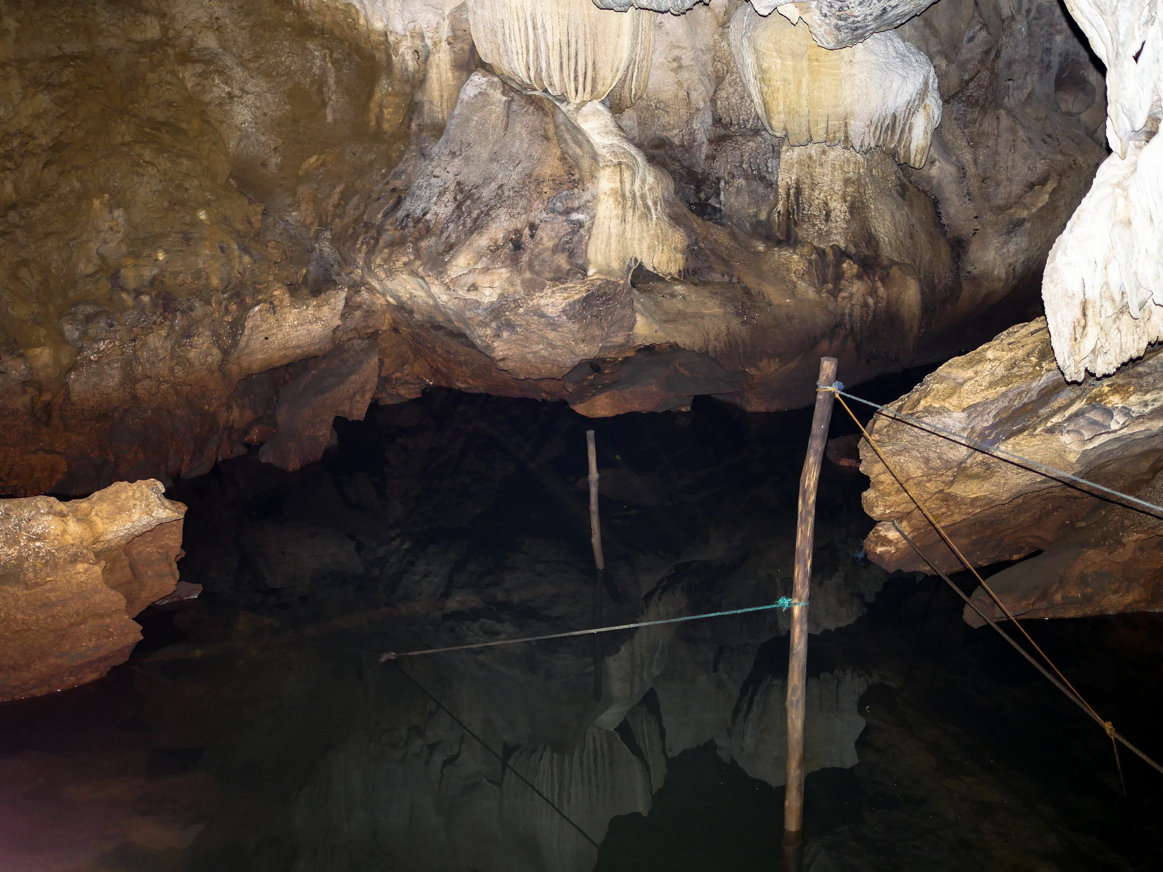 inside of the tayangban cave in siargao island